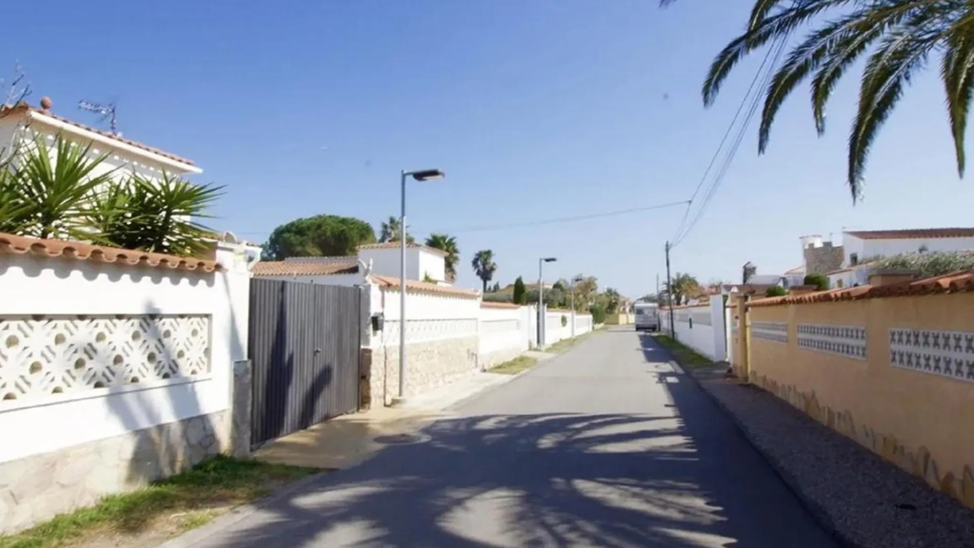 Apart-Rent Casa Alberes 0080 Empuriabrava 0*,  Spagna